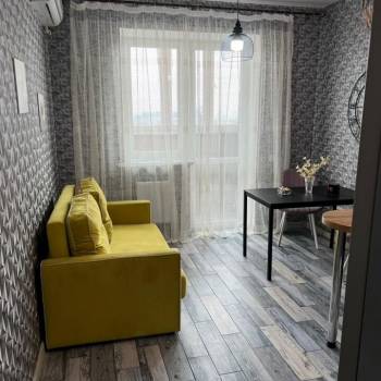 Сдается 1-комнатная квартира, 55 м²
