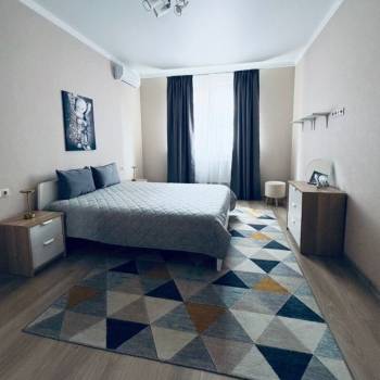 Сдается 2-х комнатная квартира, 76 м²