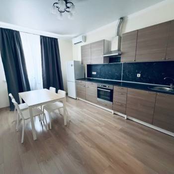 Сдается 2-х комнатная квартира, 76 м²