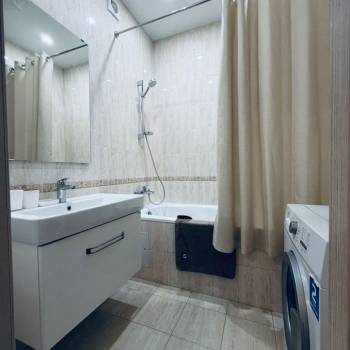Сдается 2-х комнатная квартира, 76 м²