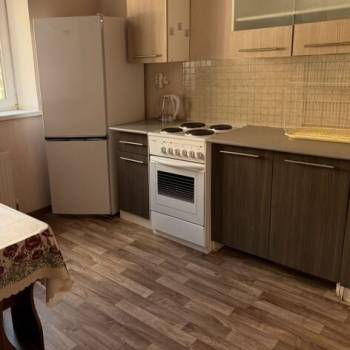 Сдается 1-комнатная квартира, 39 м²
