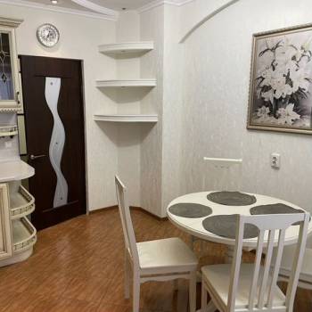 Сдается 1-комнатная квартира, 50 м²