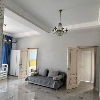 Продается Многокомнатная квартира, 136 м²