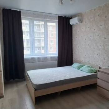 Сдается 1-комнатная квартира, 38 м²