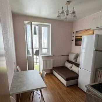 Сдается 1-комнатная квартира, 37 м²