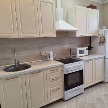Сдается 2-х комнатная квартира, 72 м²
