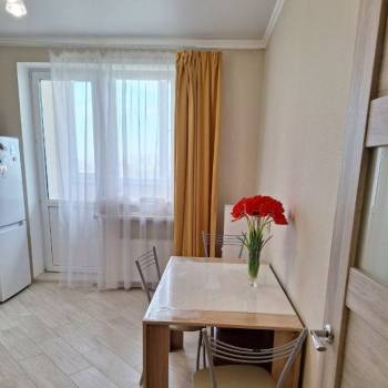Сдается 2-х комнатная квартира, 72 м²