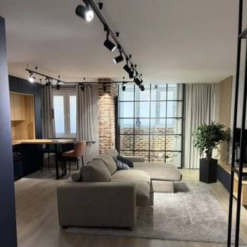 Продается 1-комнатная квартира, 42,9 м²