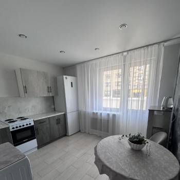 Сдается 1-комнатная квартира, 38 м²