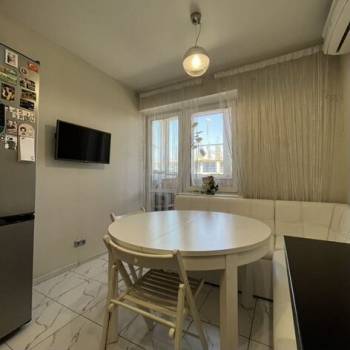 Сдается 2-х комнатная квартира, 60 м²