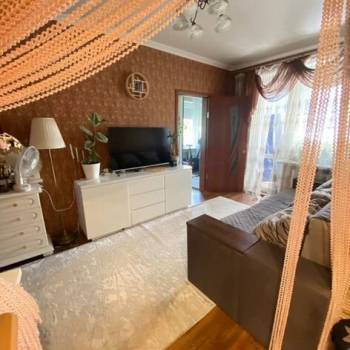 Продается 2-х комнатная квартира, 42 м²