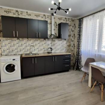 Продается 1-комнатная квартира, 35 м²