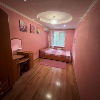 Сдается Многокомнатная квартира, 60 м²
