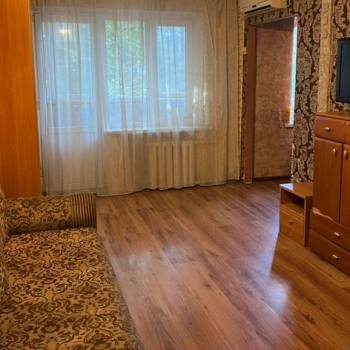 Сдается Многокомнатная квартира, 60 м²