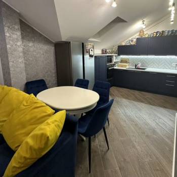 Продается 2-х комнатная квартира, 64 м²