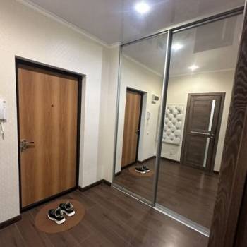 Продается 1-комнатная квартира, 41 м²