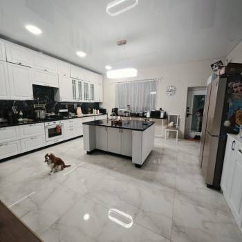 Сдается Дом, 300 м²