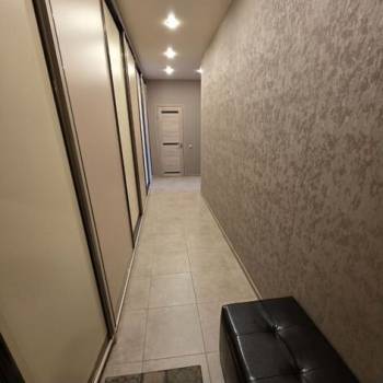 Продается 1-комнатная квартира, 52,7 м²