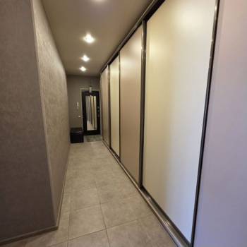 Продается 1-комнатная квартира, 52,7 м²
