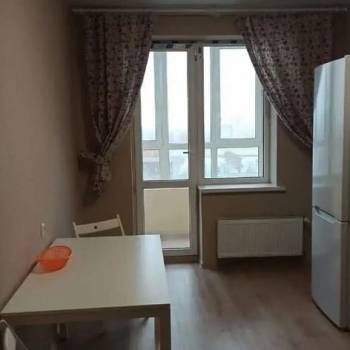 Продается 1-комнатная квартира, 40 м²