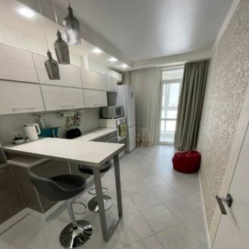 Продается 1-комнатная квартира, 51,8 м²