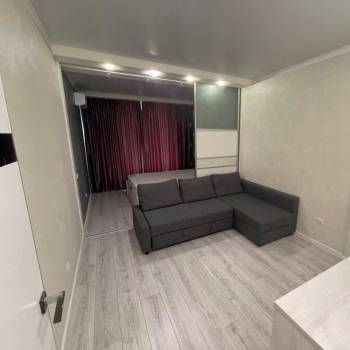 Продается 1-комнатная квартира, 51,8 м²