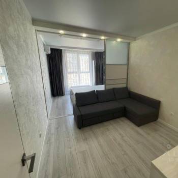 Продается 1-комнатная квартира, 51,8 м²