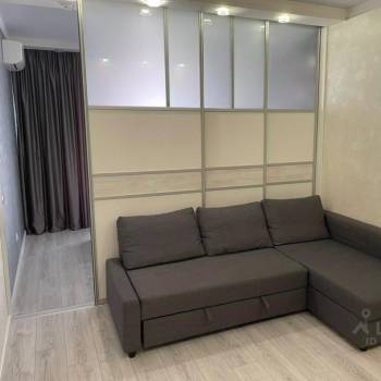 Продается 1-комнатная квартира, 51,8 м²