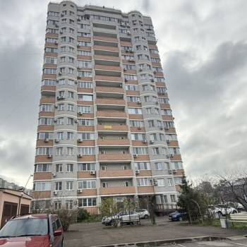 Продается 3-х комнатная квартира, 200 м²