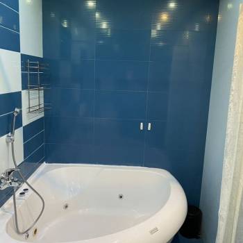 Сдается 2-х комнатная квартира, 90 м²