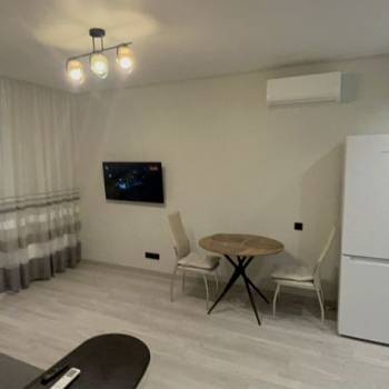 Сдается 1-комнатная квартира, 54 м²