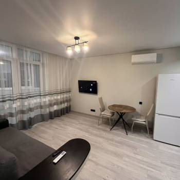 Сдается 1-комнатная квартира, 54 м²