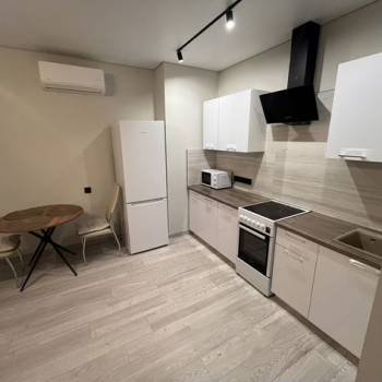 Сдается 1-комнатная квартира, 54 м²