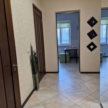 Сдается 1-комнатная квартира, 57,2 м²