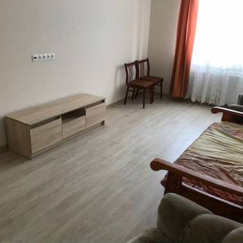 Сдается 1-комнатная квартира, 42 м²