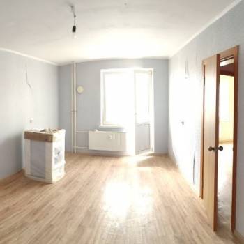 Продается 1-комнатная квартира, 37,3 м²