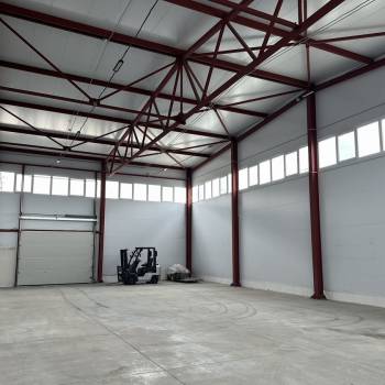 Сдается Нежилое помещение, 295 м²