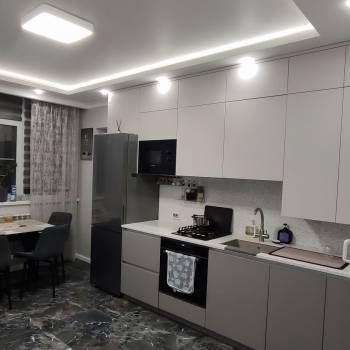 Продается 1-комнатная квартира, 42 м²