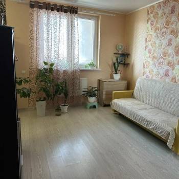 Продается 1-комнатная квартира, 37 м²
