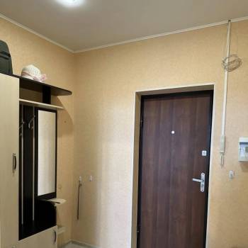 Продается 1-комнатная квартира, 37 м²