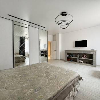 Продается 3-х комнатная квартира, 130 м²