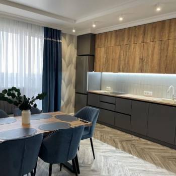 Сдается 2-х комнатная квартира, 90 м²