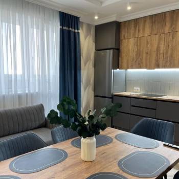 Сдается 2-х комнатная квартира, 90 м²