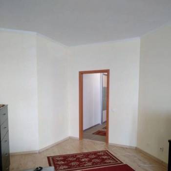 Продается 1-комнатная квартира, 61,9 м²