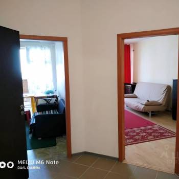 Продается 1-комнатная квартира, 61,9 м²