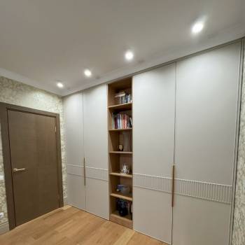 Продается 1-комнатная квартира, 69,5 м²