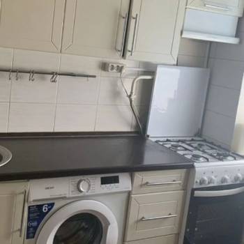 Продается Многокомнатная квартира, 59,6 м²