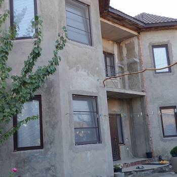 Продается Дом, 180 м²
