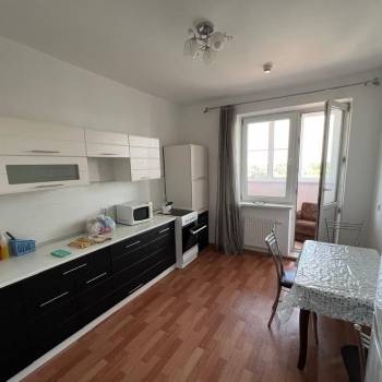 Сдается 1-комнатная квартира, 43,4 м²