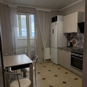 Сдается 1-комнатная квартира, 36 м²